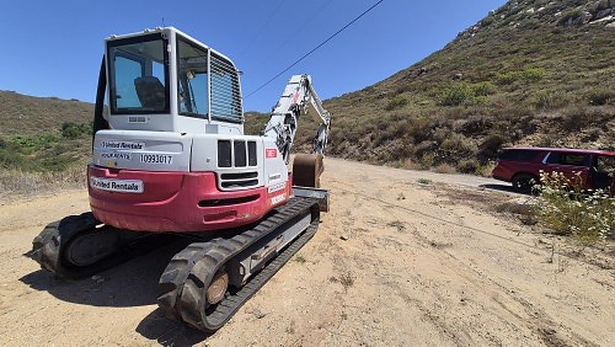 TAKEUCHI TB280FR photo 10