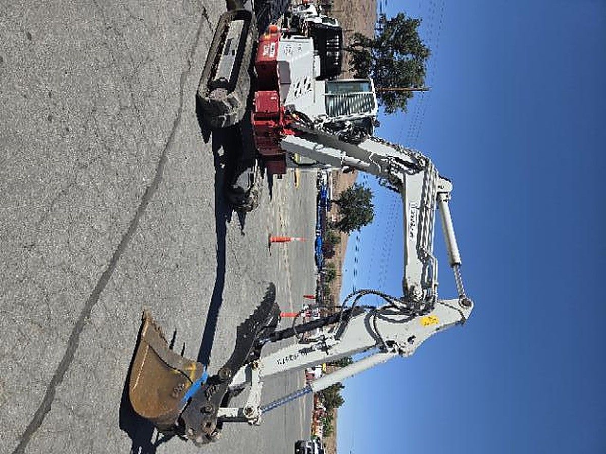 TAKEUCHI TB280FR photo 8