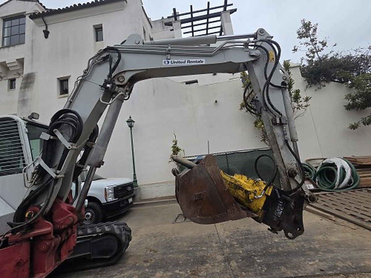 TAKEUCHI TB280FR photo 4