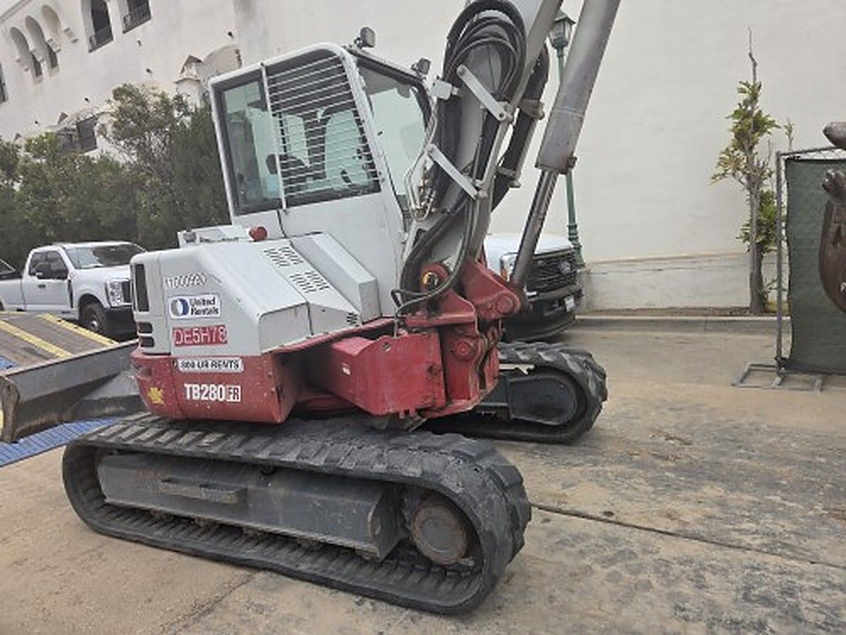 TAKEUCHI TB280FR photo 6