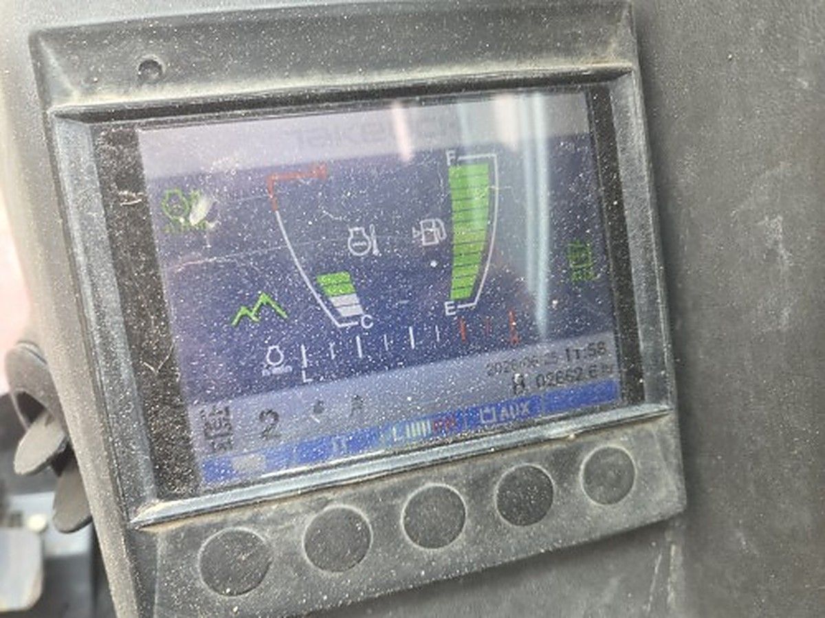 TAKEUCHI TB280FR photo 7