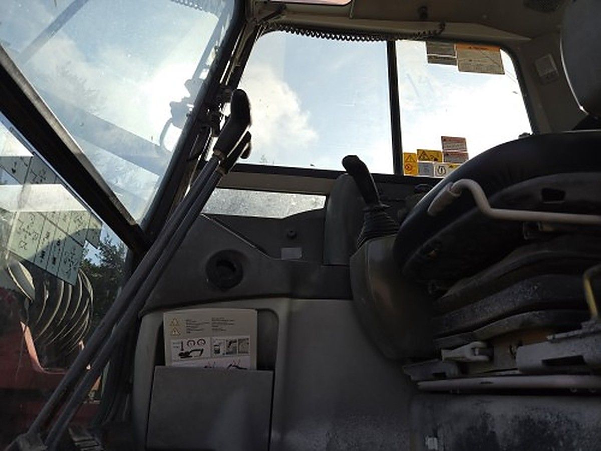 TAKEUCHI TB290C photo 7