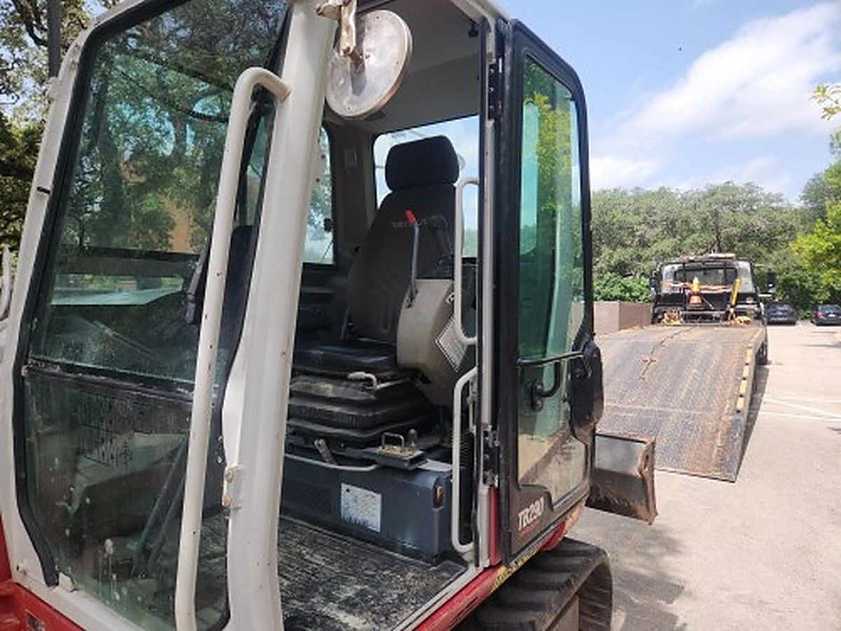 TAKEUCHI TB290C photo 2