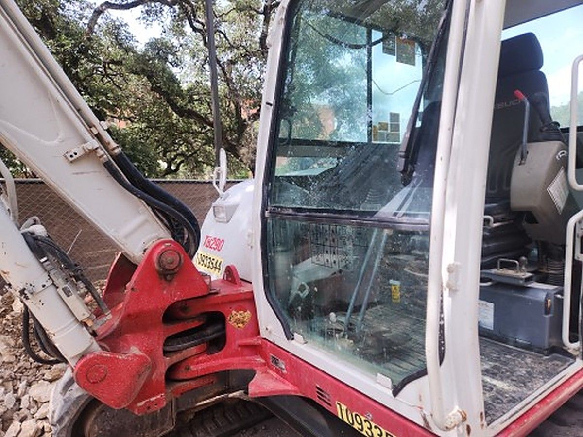 TAKEUCHI TB290C photo 3