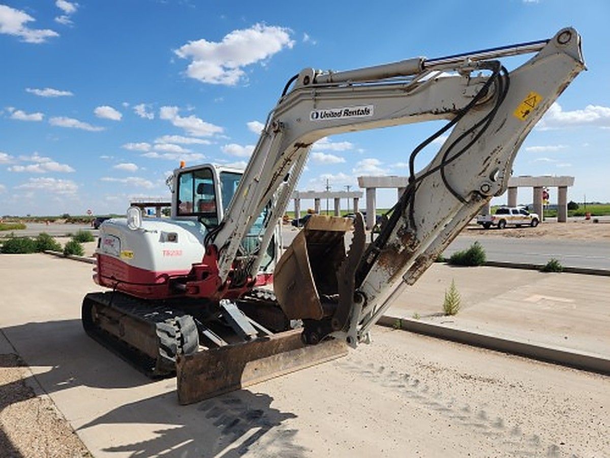 TAKEUCHI TB290C photo 2
