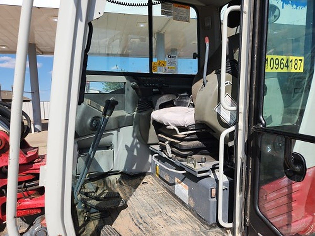 TAKEUCHI TB290C photo 4
