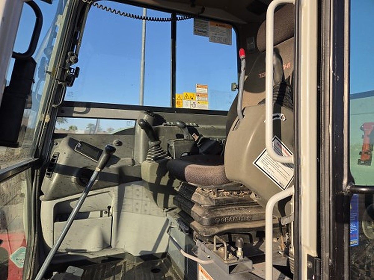 TAKEUCHI TB290C photo 15