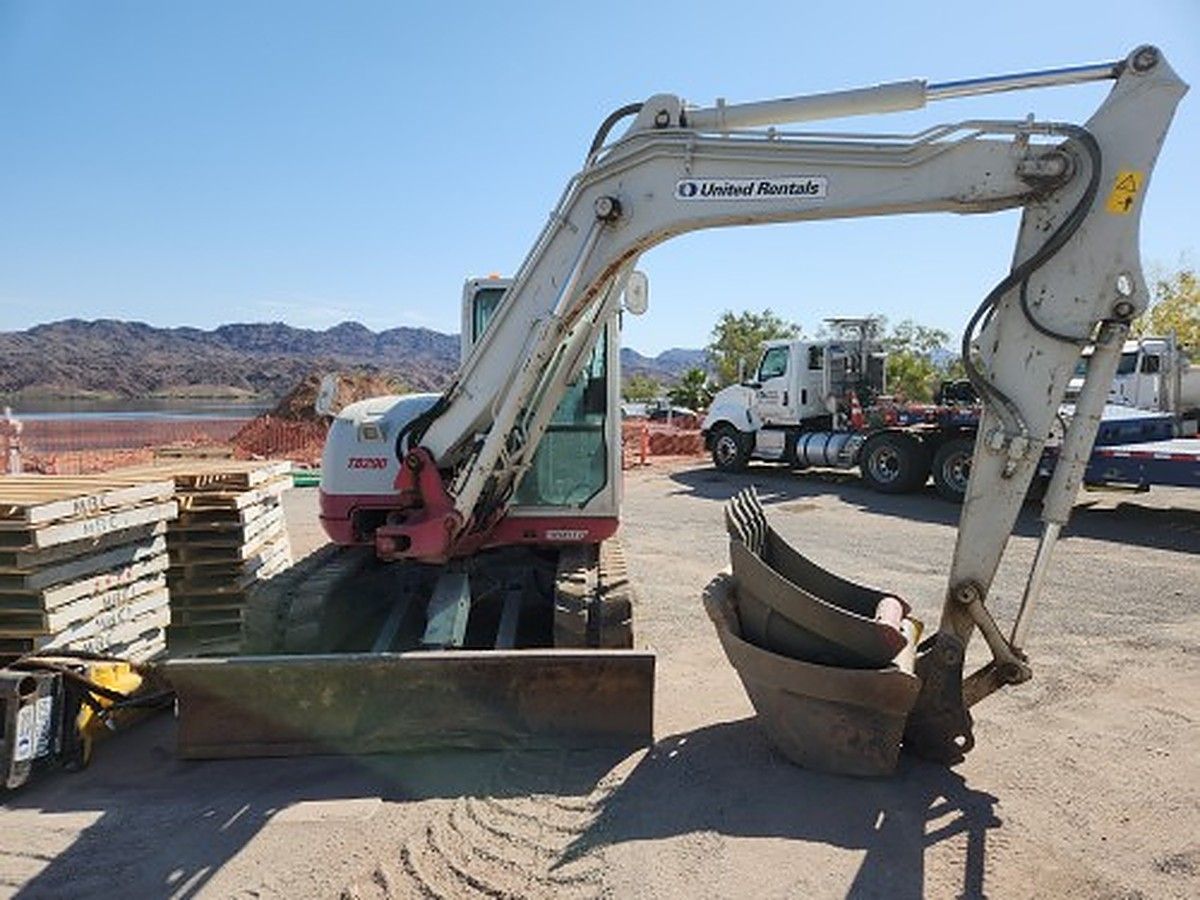 TAKEUCHI TB290C photo 6