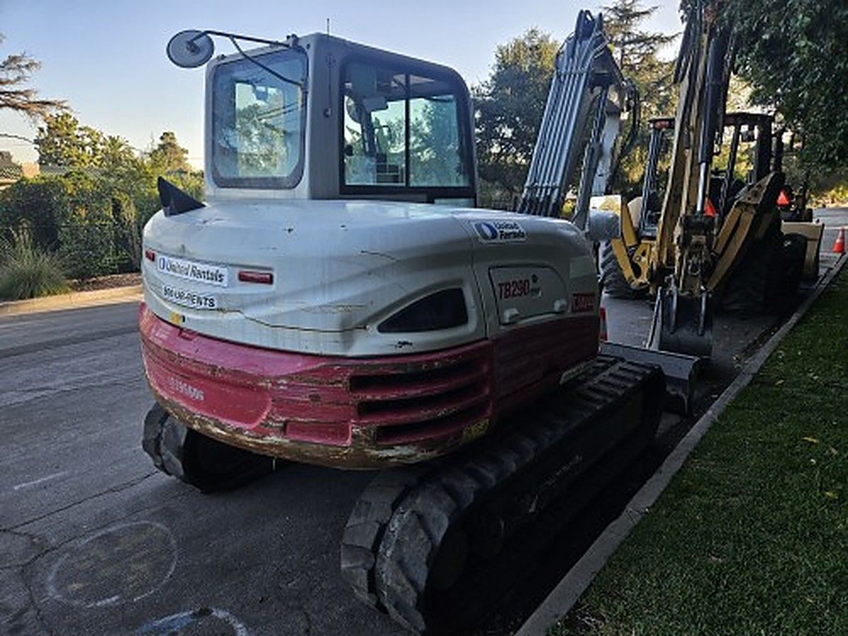 TAKEUCHI TB290C photo 3