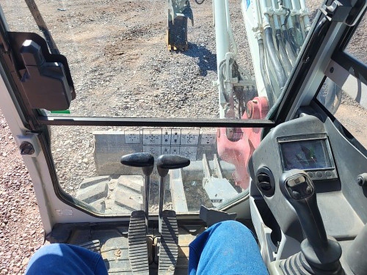 TAKEUCHI TB290C photo 4