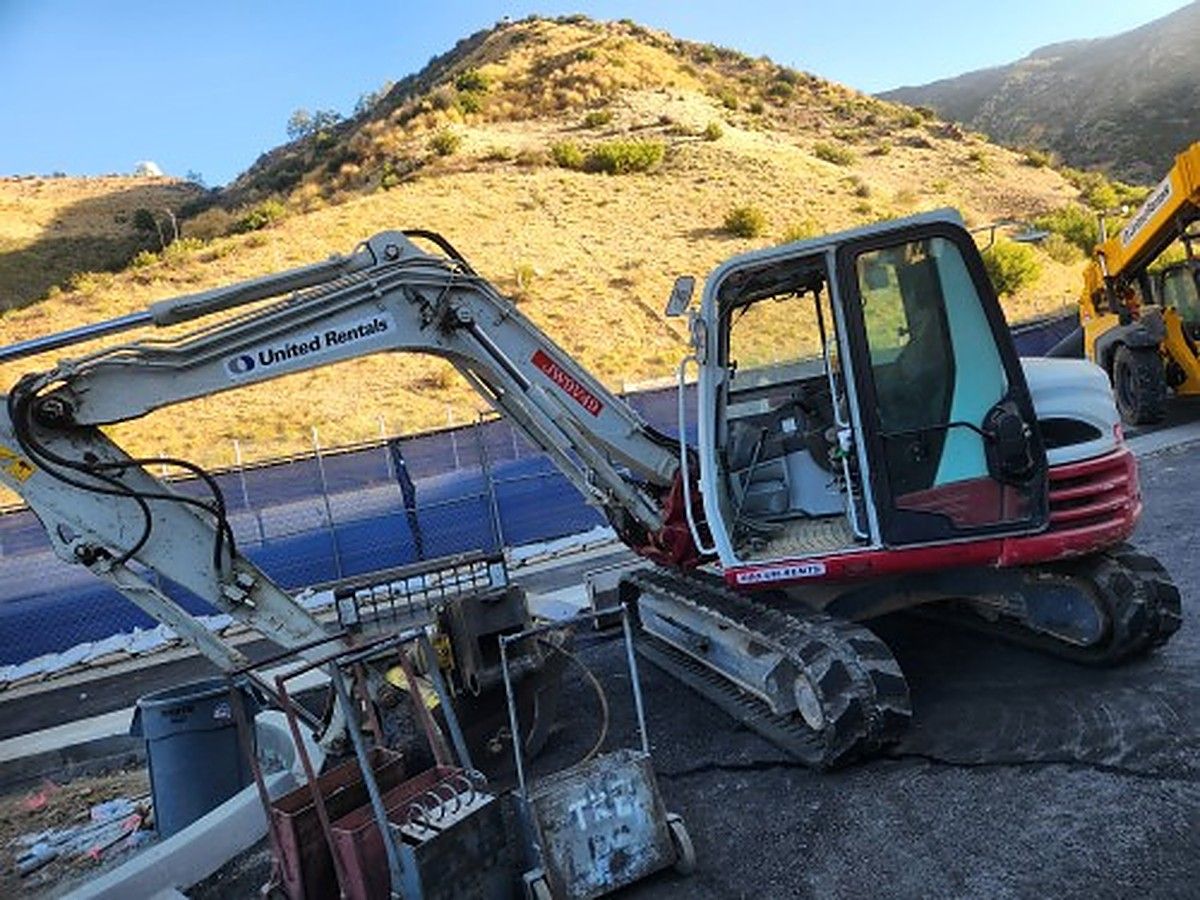 TAKEUCHI TB290C photo 2