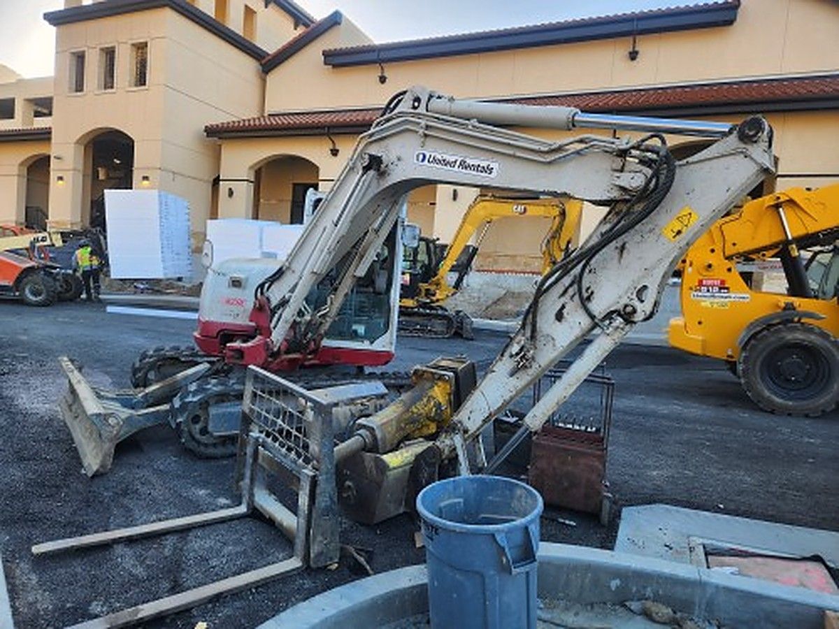 TAKEUCHI TB290C photo 4