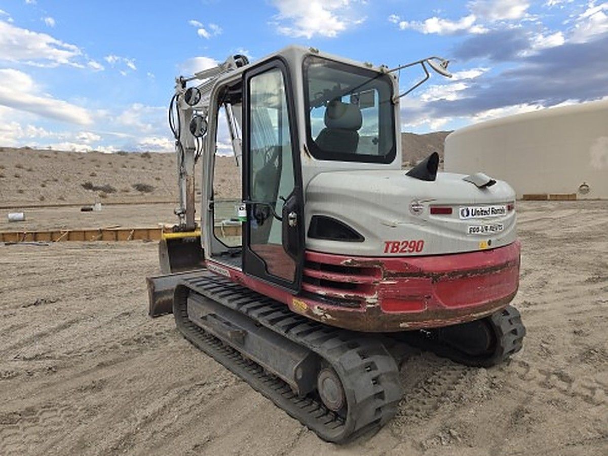 TAKEUCHI TB290C photo 3