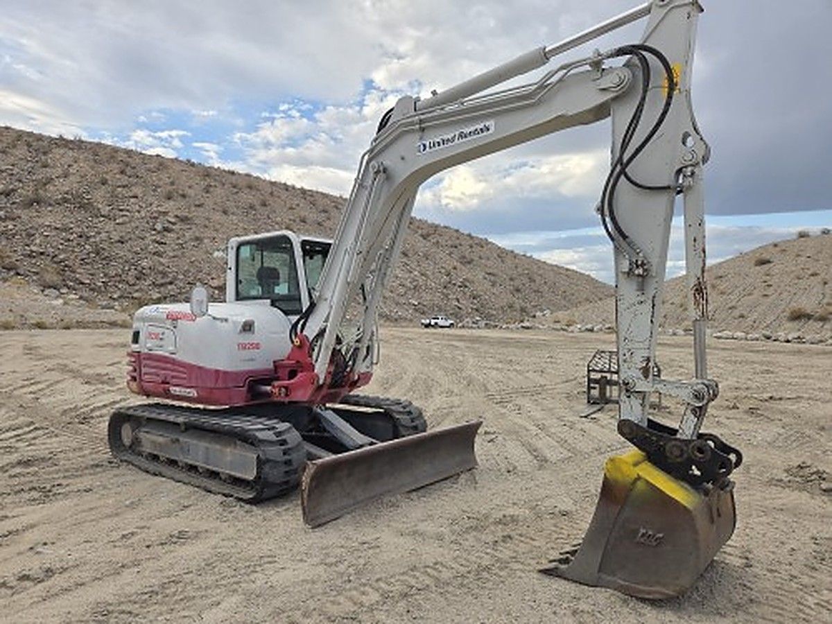 TAKEUCHI TB290C photo 5