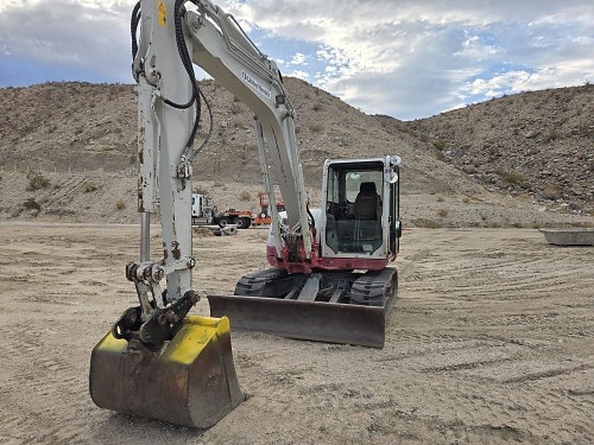 TAKEUCHI TB290C photo 7