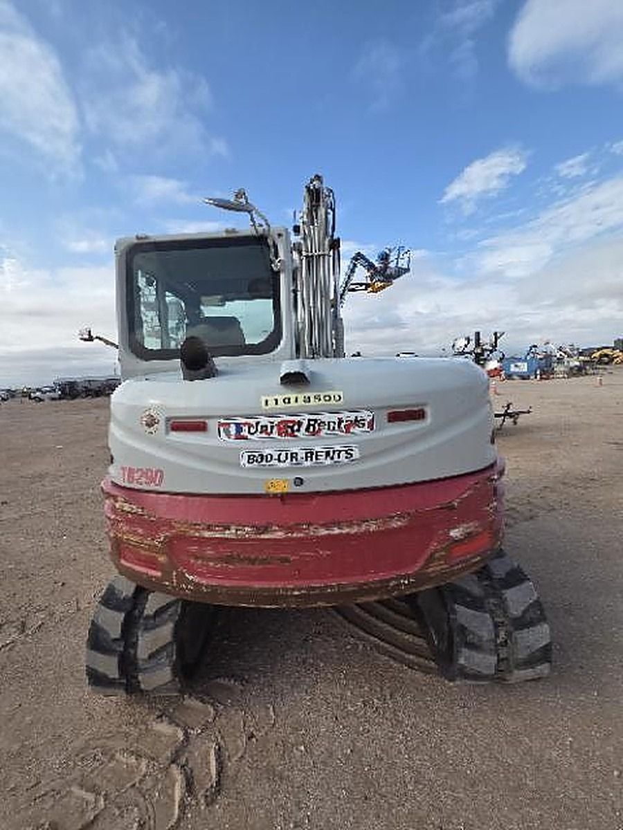 TAKEUCHI TB290C photo 2