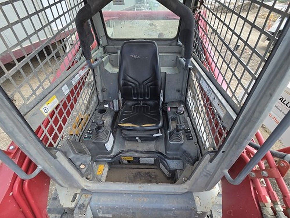TAKEUCHI TL10V2-R photo 10