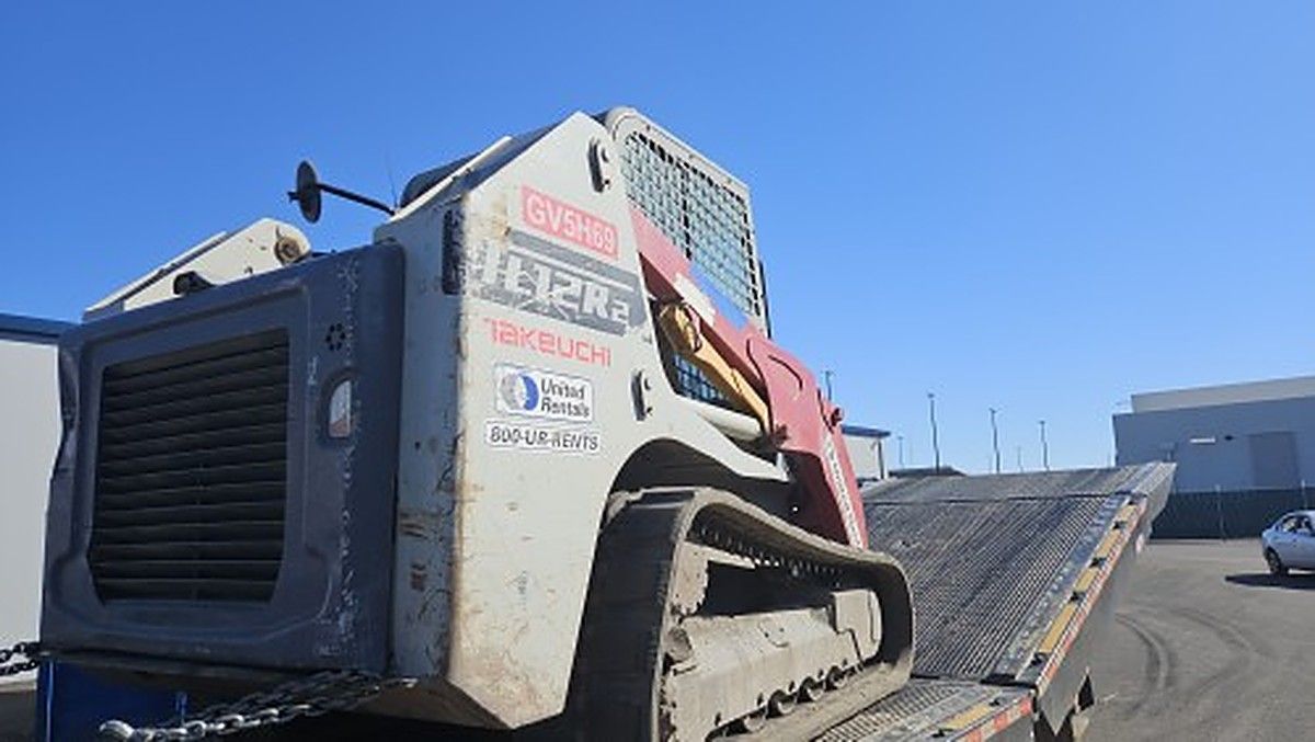 TAKEUCHI TL12R2-CR photo 9