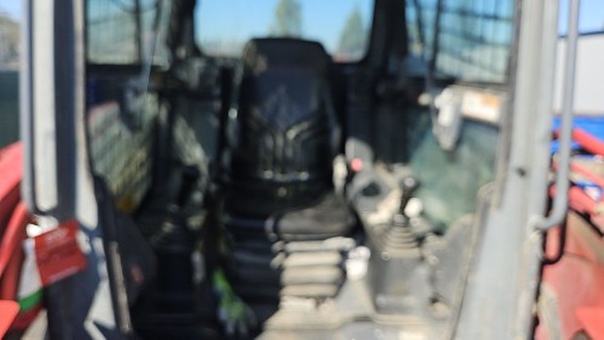 TAKEUCHI TL12R2-CR photo 10