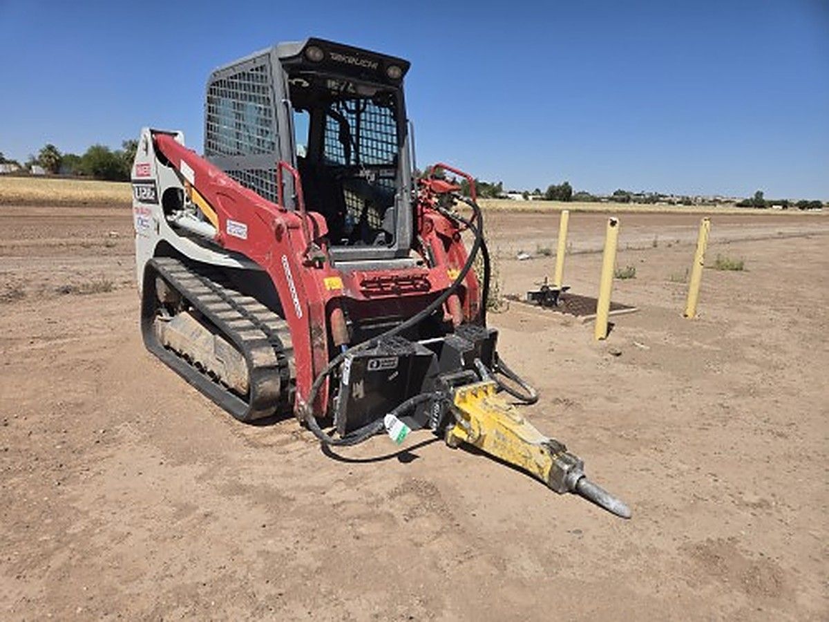 TAKEUCHI TL12R2-CR photo 9