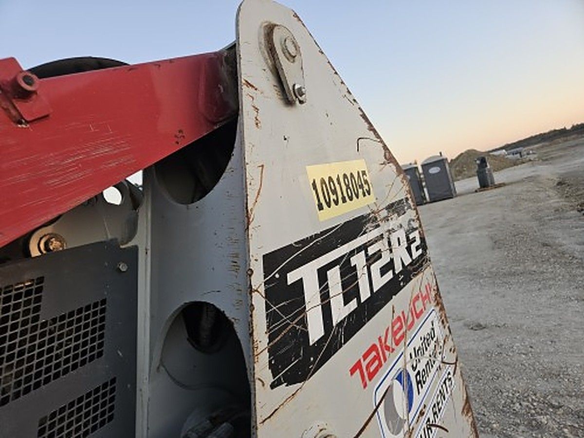 TAKEUCHI TL12R2-CR photo 7