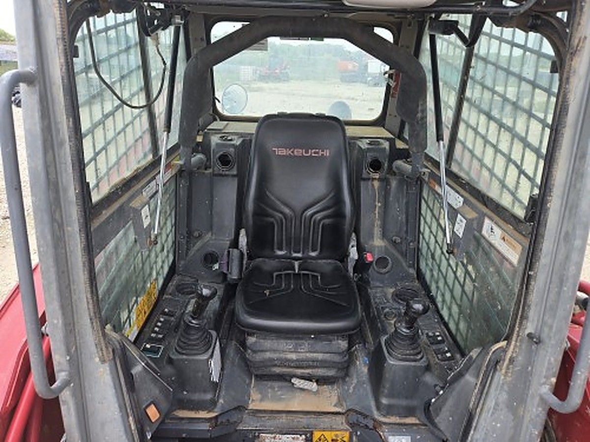 TAKEUCHI TL12R2-CR photo 10
