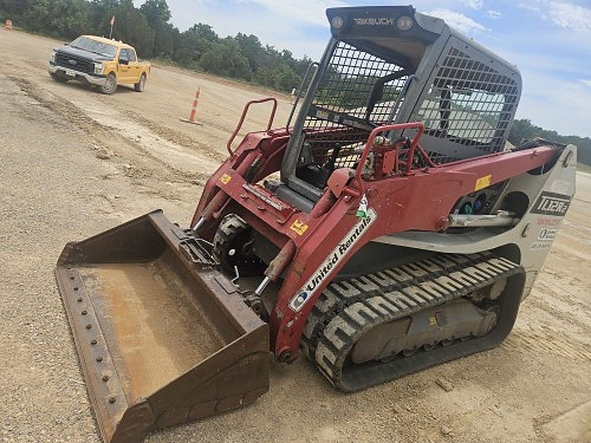 TAKEUCHI TL12R2-R photo 4