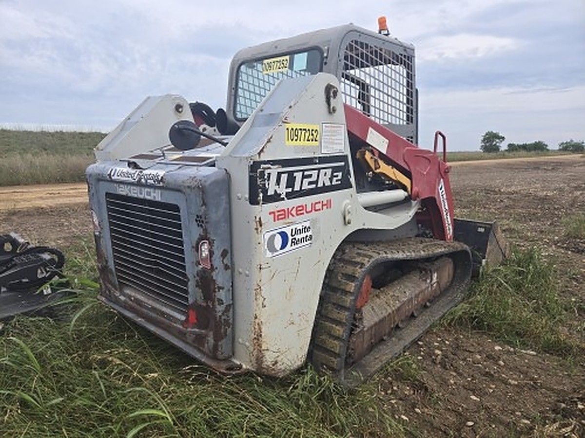TAKEUCHI TL12R2-R photo 6