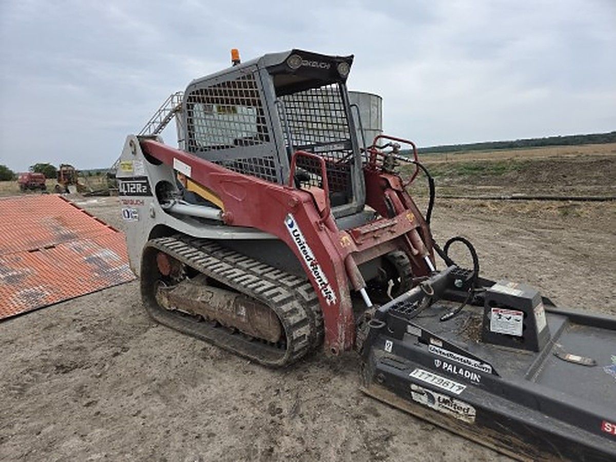 TAKEUCHI TL12R2-R photo 8