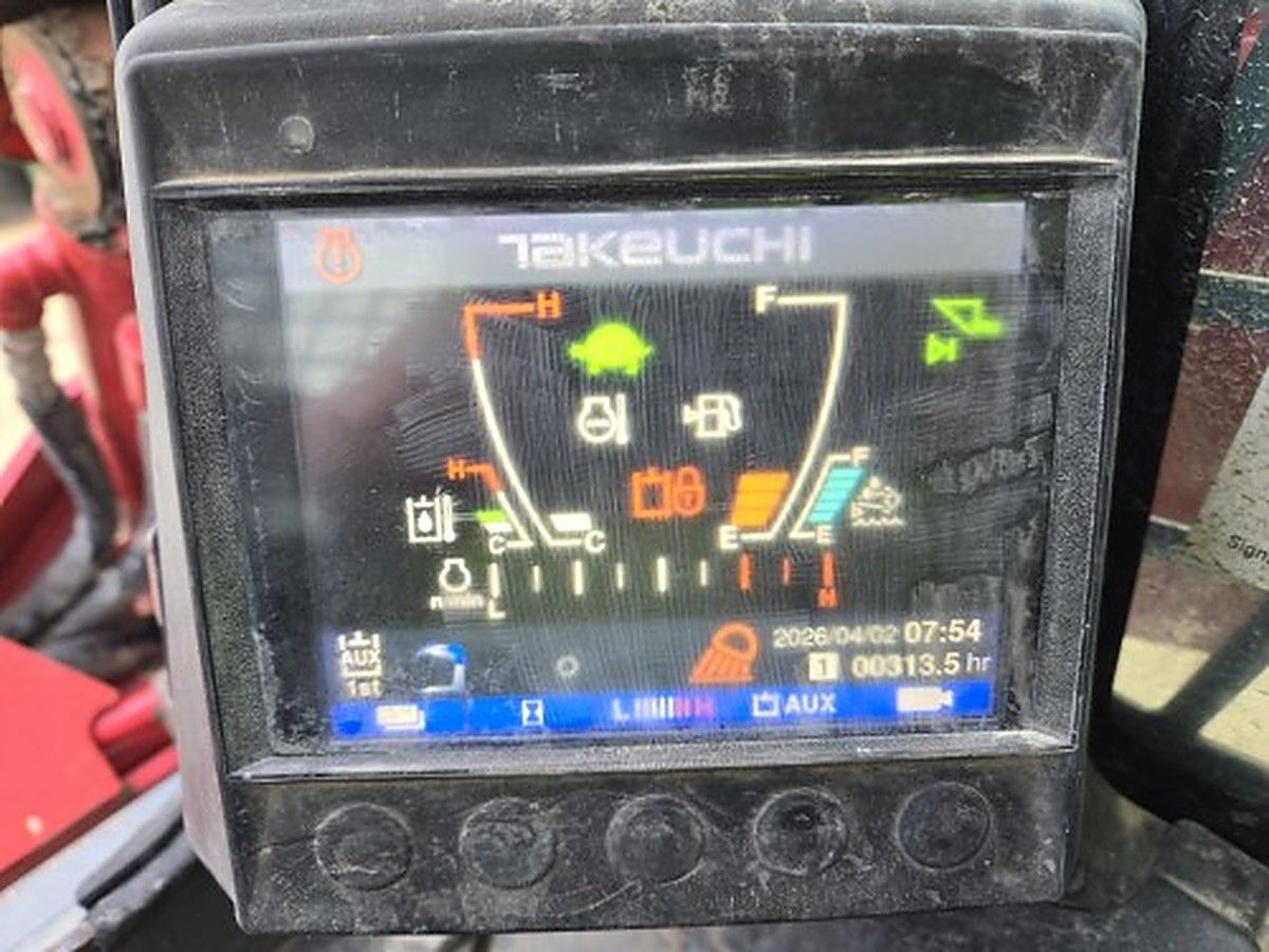 TAKEUCHI TL12V2-CR photo 11