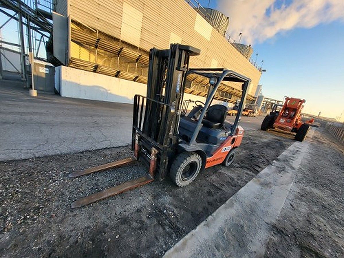 TOYOTA 8FDU25 photo 2