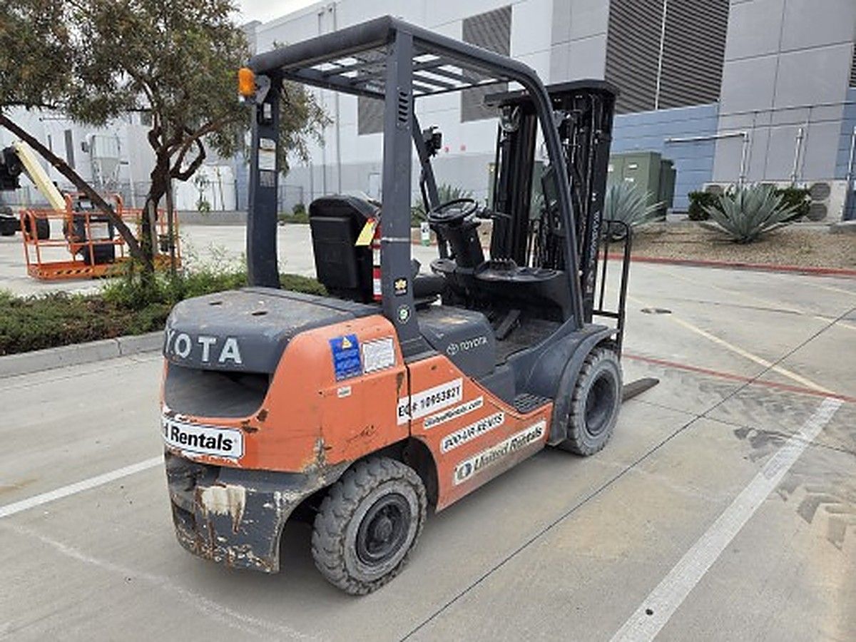 TOYOTA 8FDU25 photo 8
