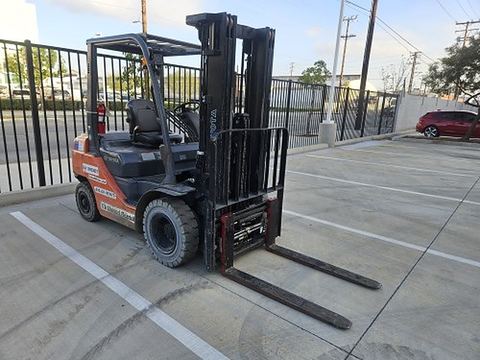 2019 TOYOTA 8FDU25 Forklift Whse 5000# Diesel