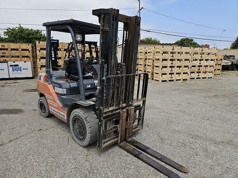 2019 TOYOTA 8FDU30 Forklift Whse 6000# Diesel