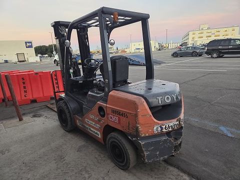 2019 TOYOTA 8FDU30 Forklift Whse 6000# Diesel