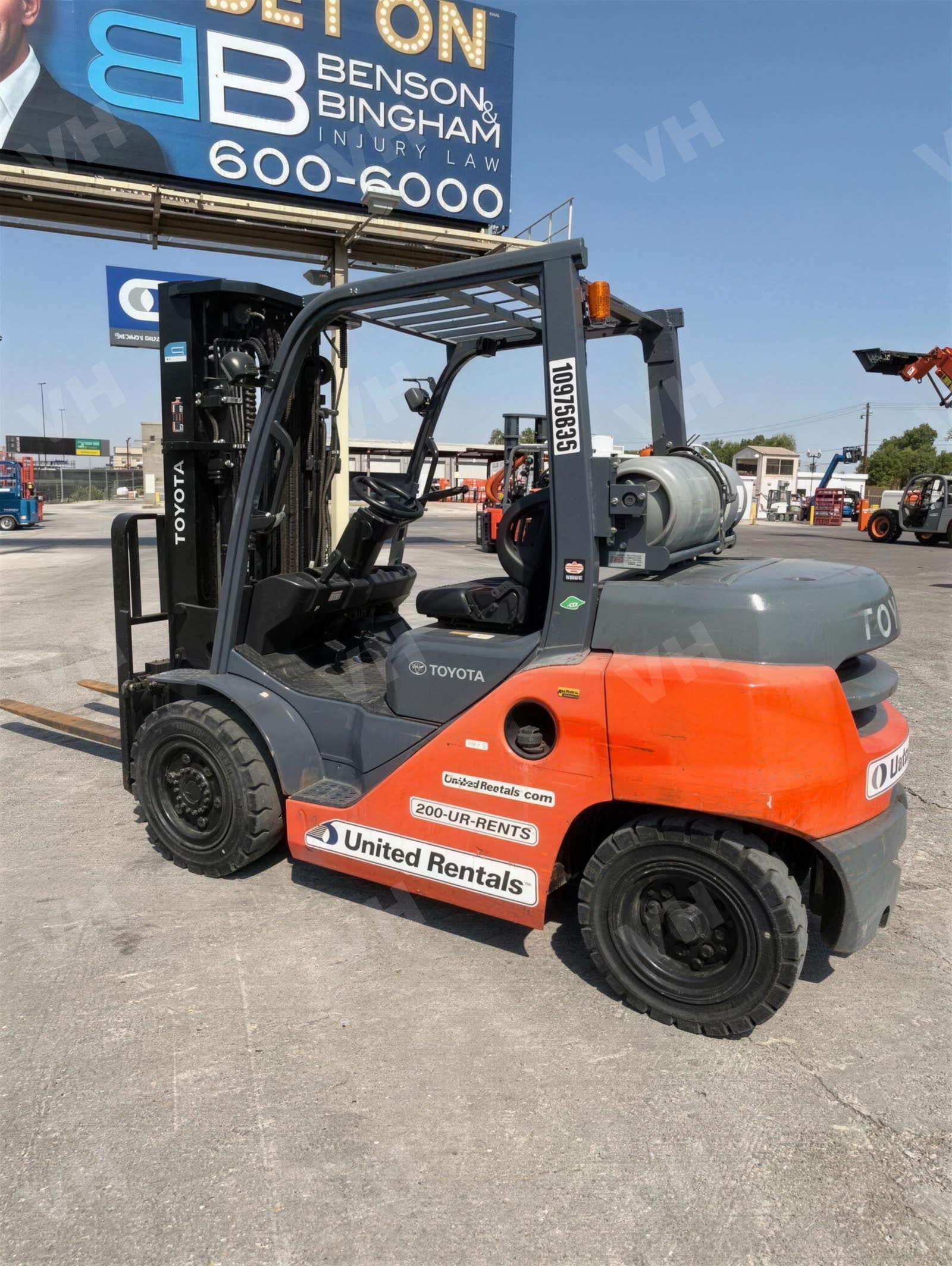 2019 Toyota 8FG35U FORKLIFT WHSE 8000# GAS/LP photo 4
