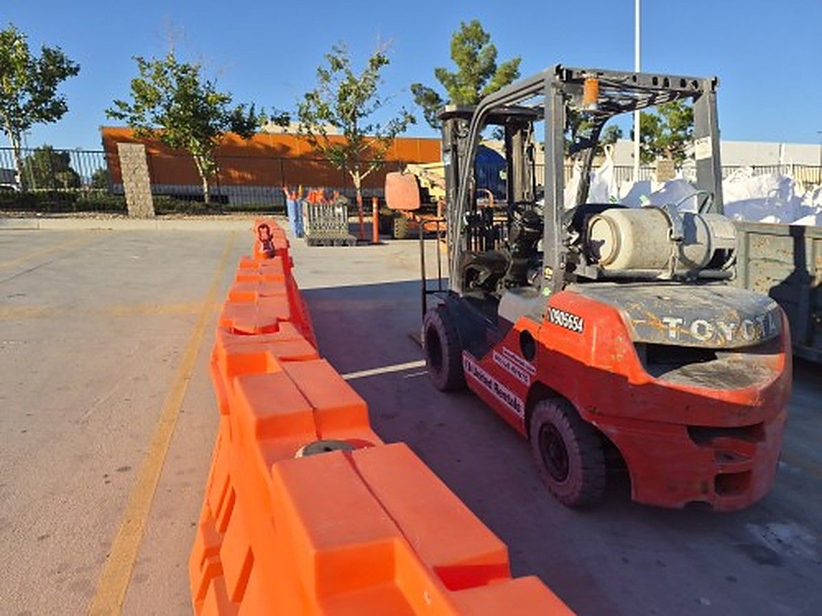 TOYOTA 8FGU25 photo 4