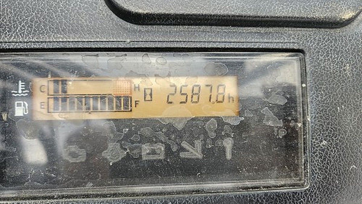 TOYOTA 8FGU25 photo 7
