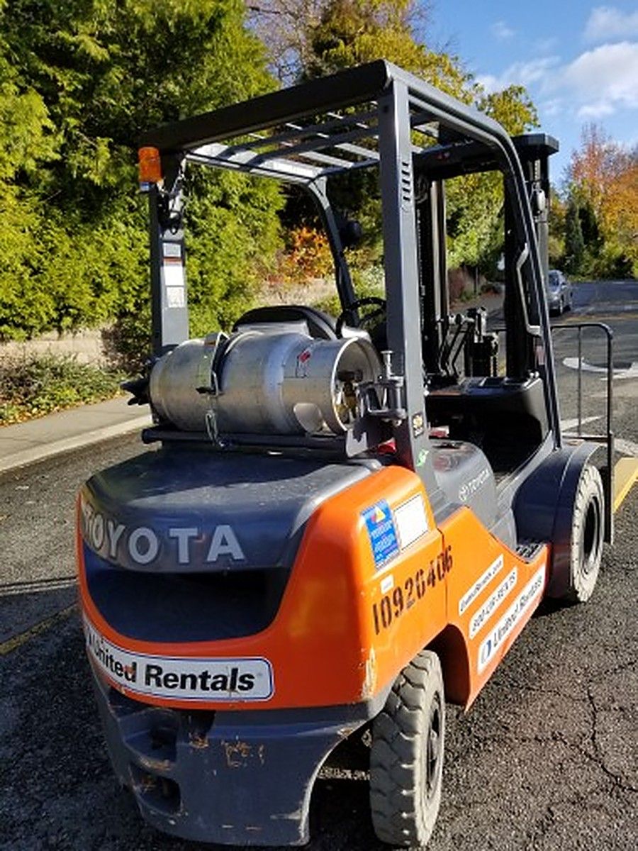 TOYOTA 8FGU25 photo 12