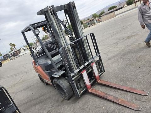 2019 TOYOTA 8FGU25 Forklift Whse 5000# Gas/Lp