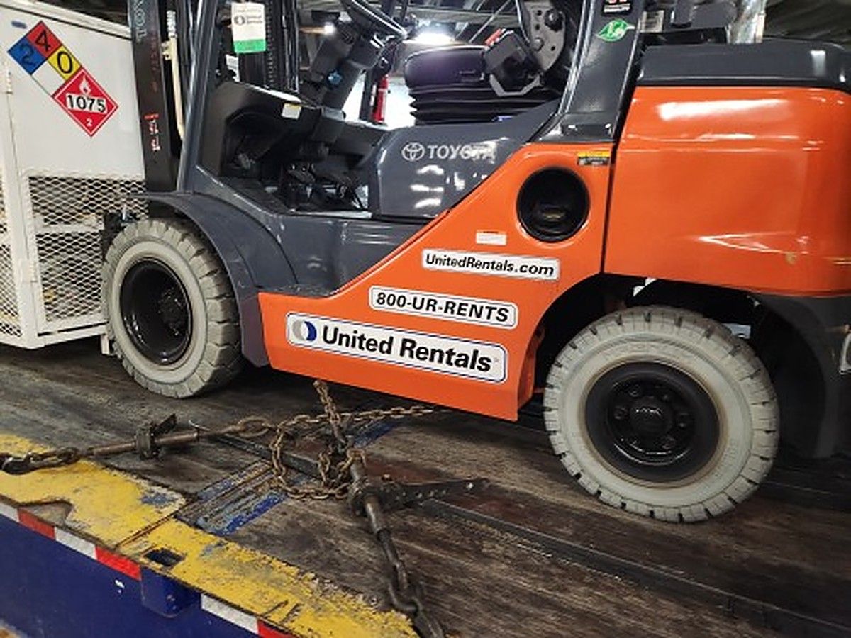 TOYOTA 8FGU25 photo 7