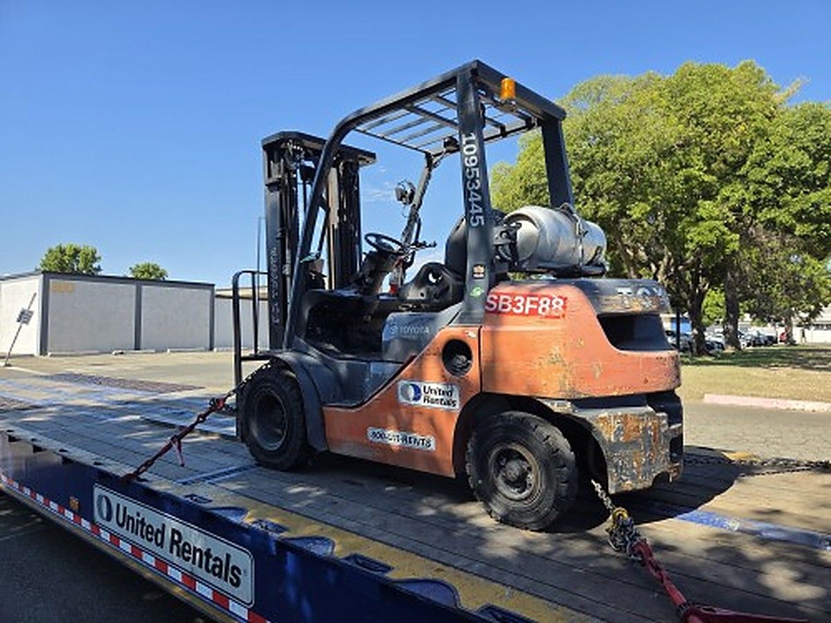 TOYOTA 8FGU25 photo 4