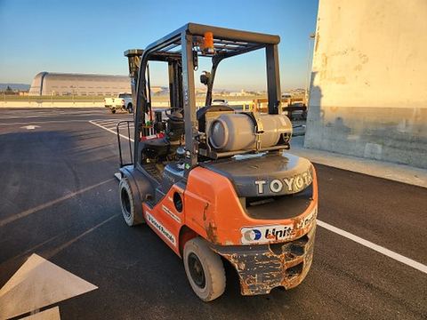 2019 TOYOTA 8FGU25 Forklift Whse 5000# Gas/Lp