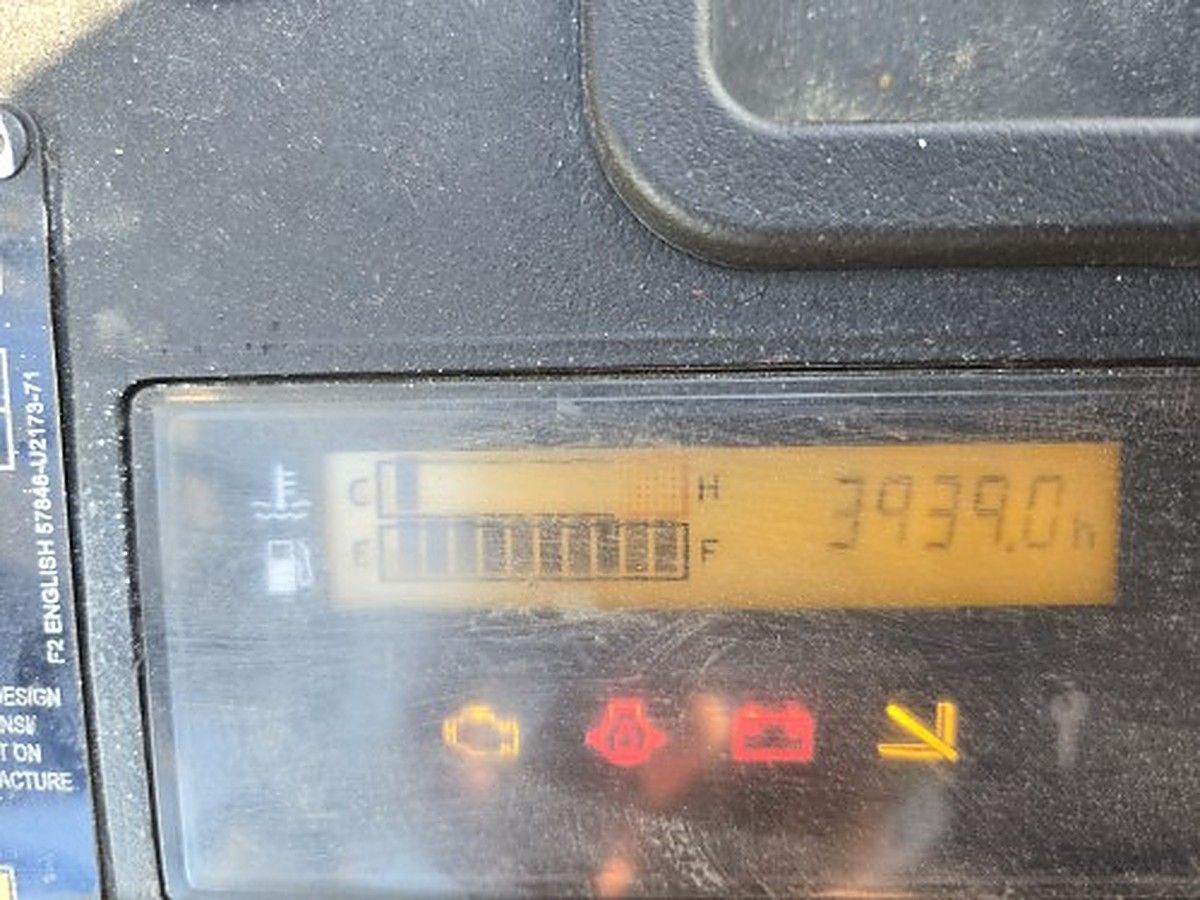 TOYOTA 8FGU25 photo 6
