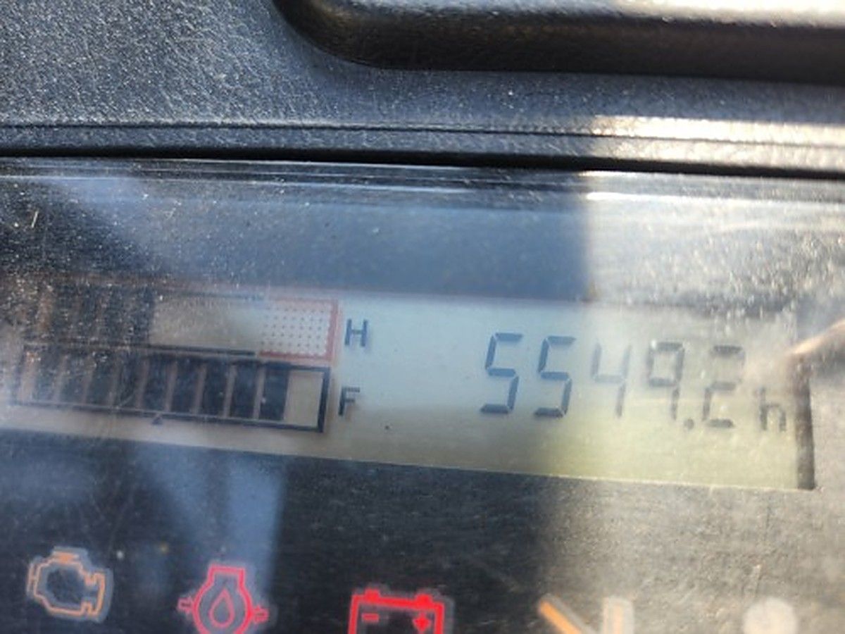 TOYOTA 8FGU25 photo 13
