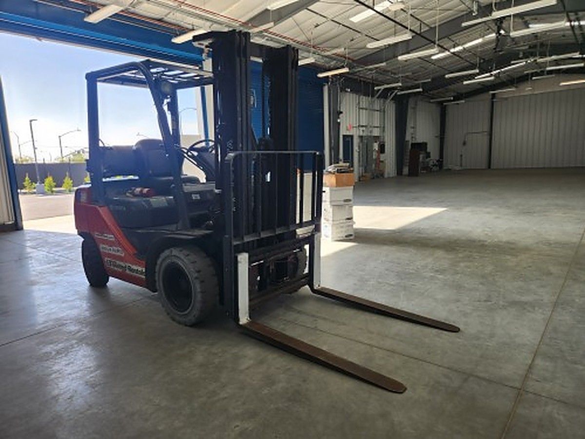 TOYOTA 8FGU25 photo 6