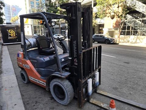 2019 TOYOTA 8FGU25 Forklift Whse 5000# Gas/Lp