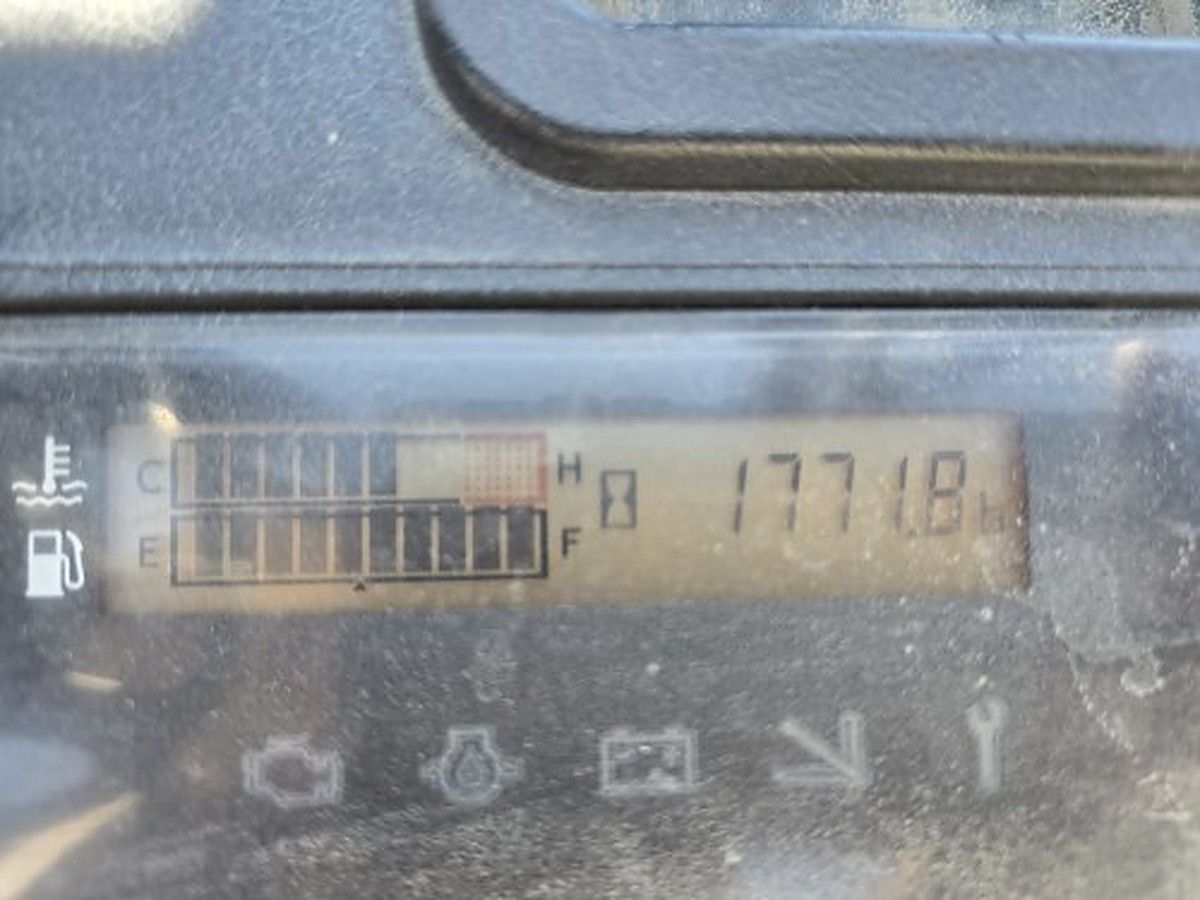 TOYOTA 8FGU25 photo 7