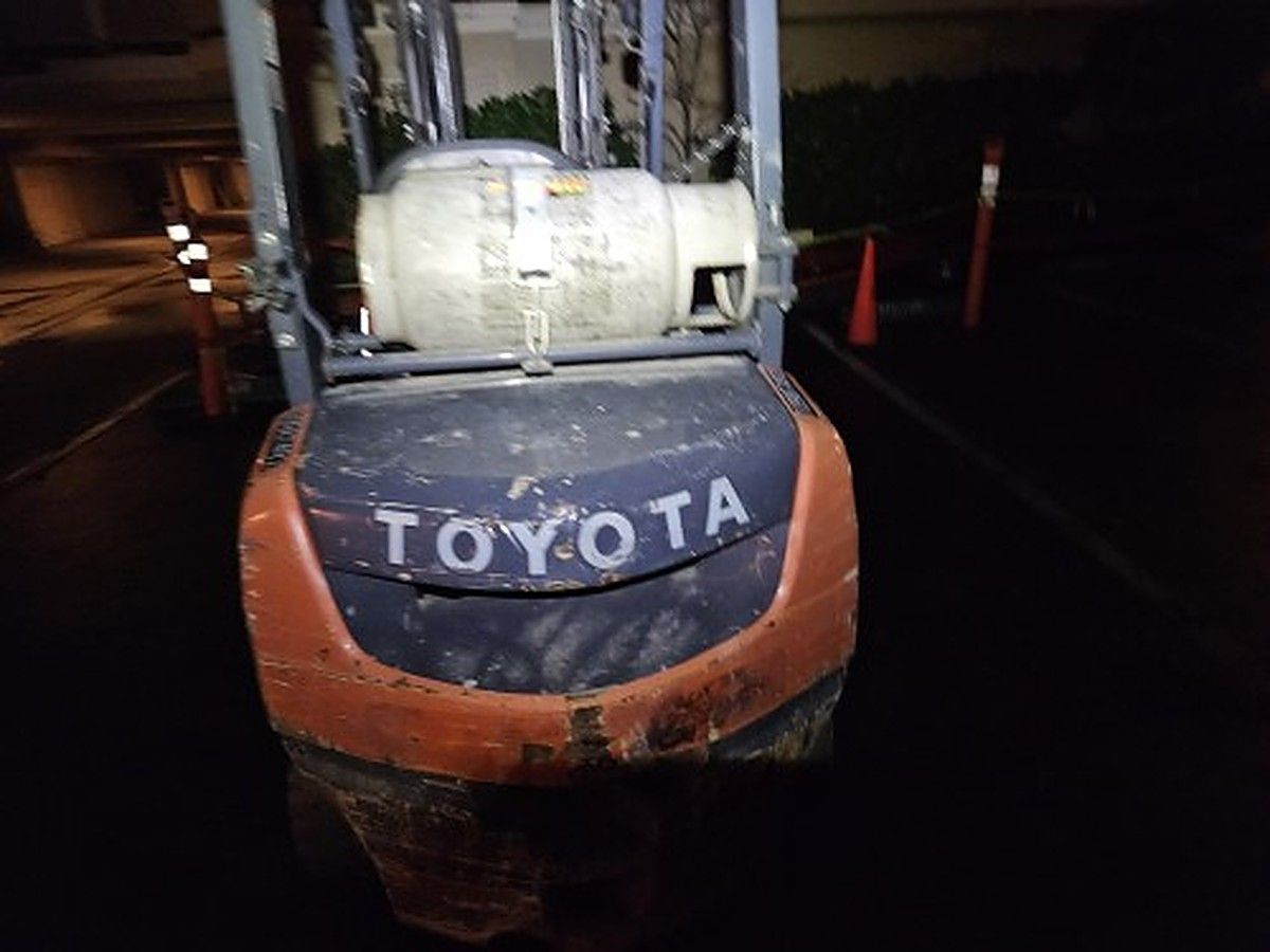 TOYOTA 8FGU25 photo 7