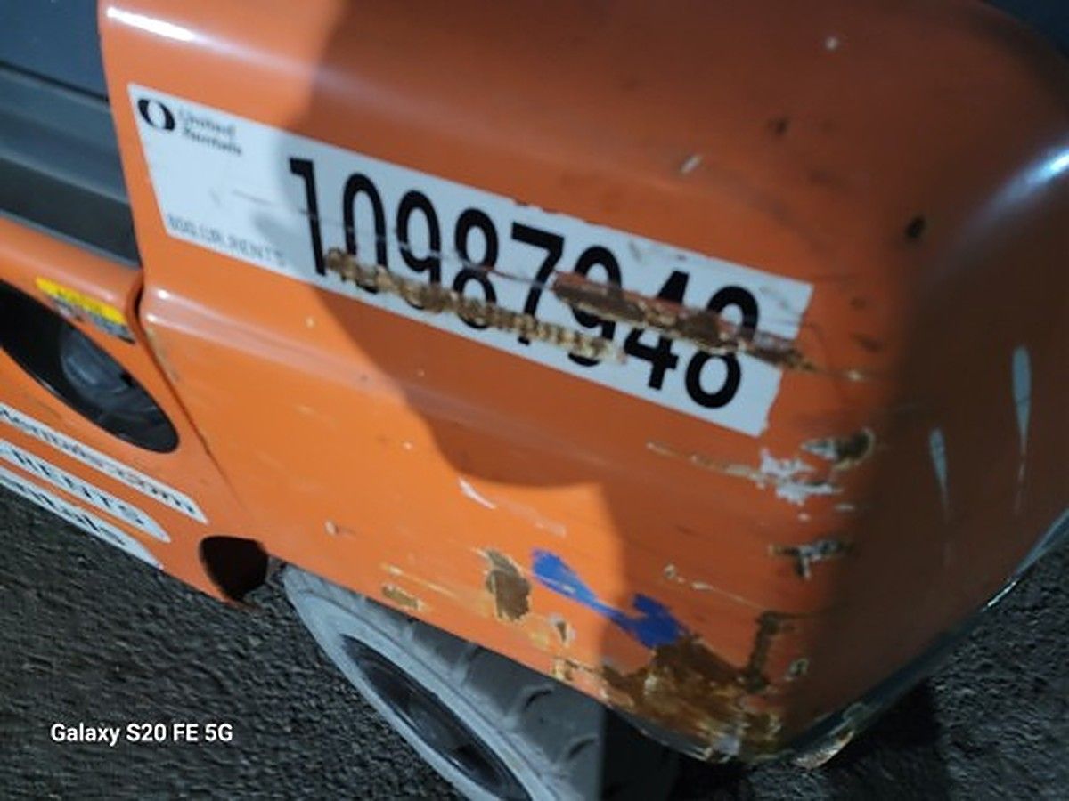TOYOTA 8FGU25 photo 13